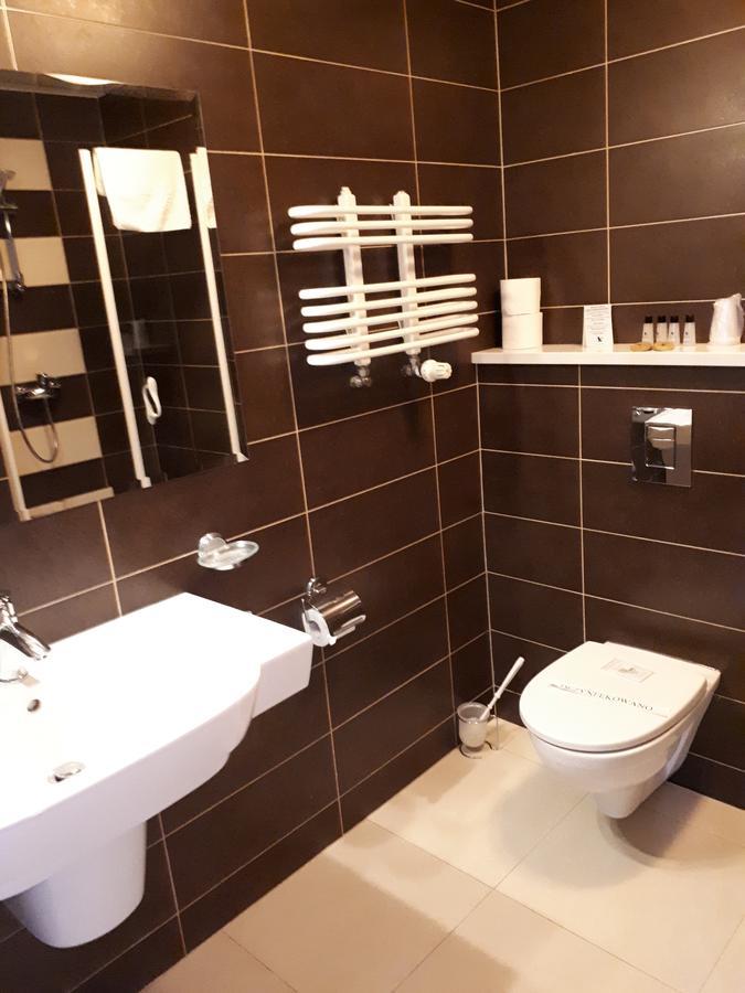 Hotel Jaskolka Ustron Dış mekan fotoğraf