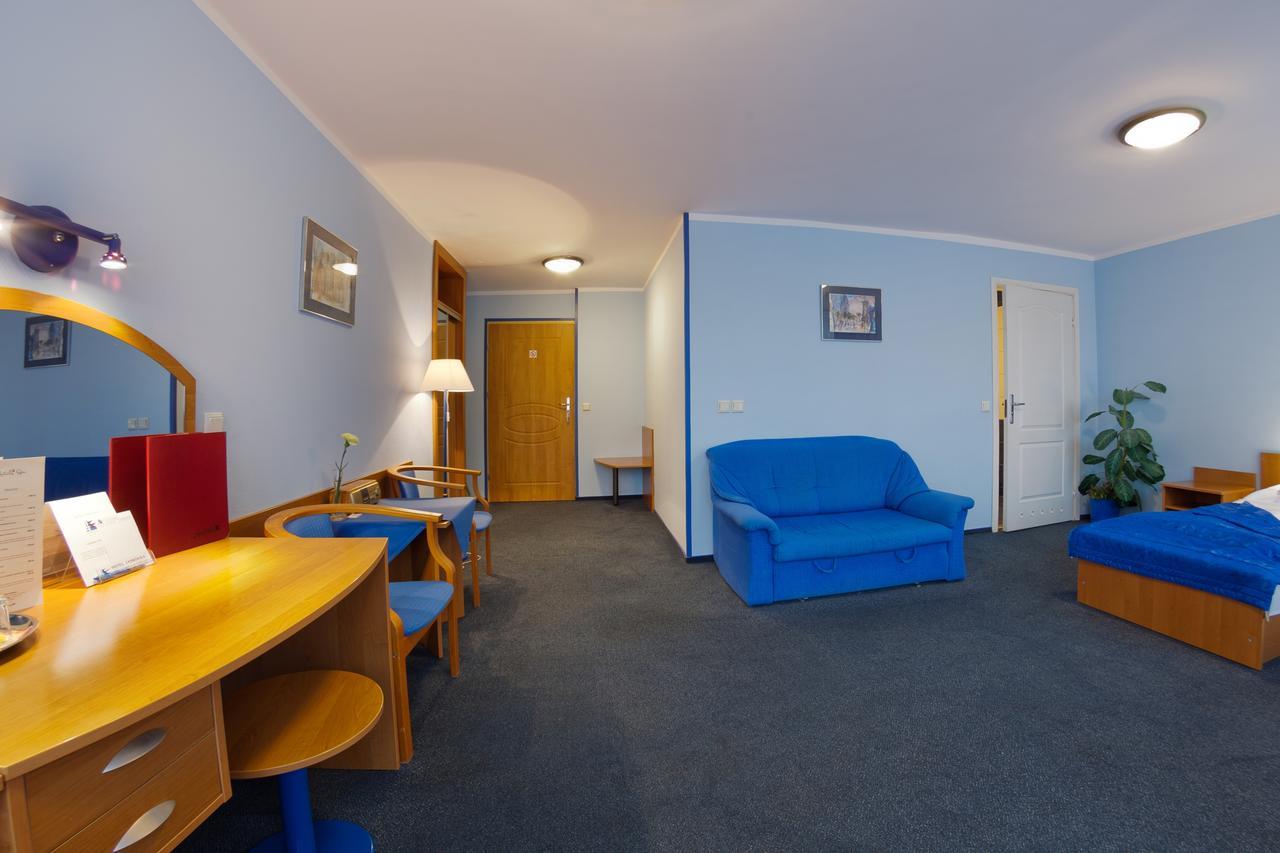 Hotel Jaskolka Ustron Dış mekan fotoğraf