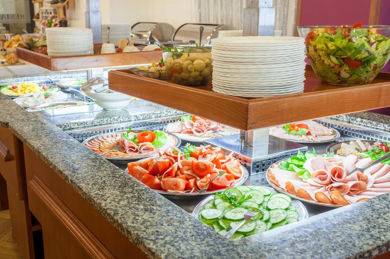 Hotel Jaskolka Ustron Dış mekan fotoğraf