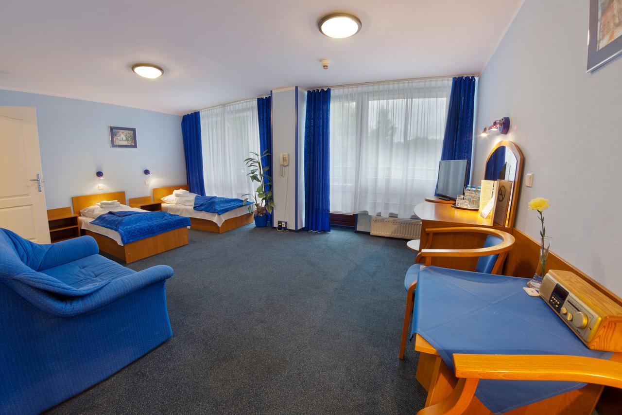 Hotel Jaskolka Ustron Dış mekan fotoğraf