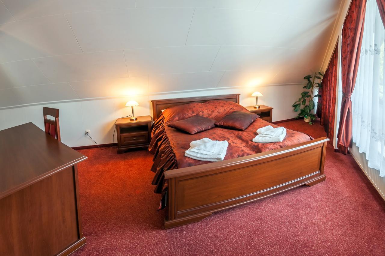 Hotel Jaskolka Ustron Dış mekan fotoğraf