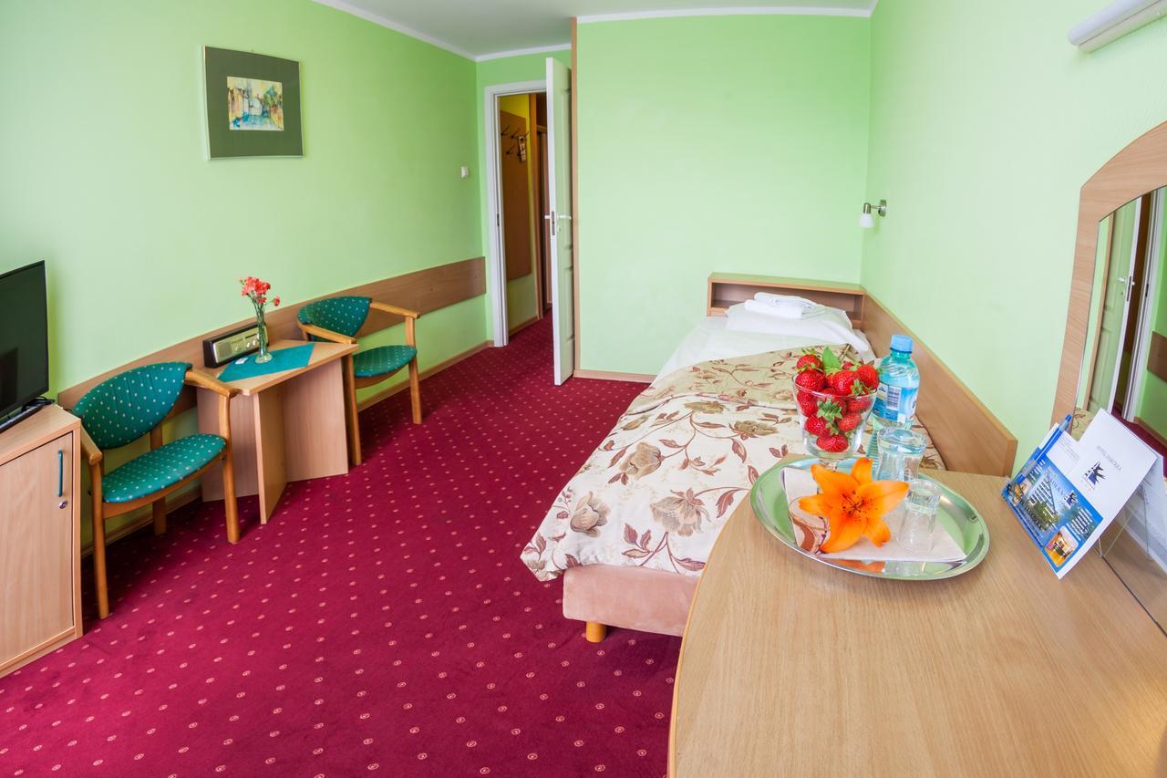 Hotel Jaskolka Ustron Dış mekan fotoğraf