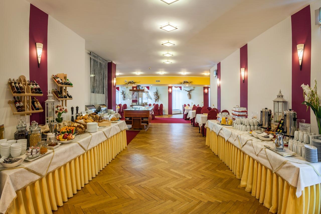 Hotel Jaskolka Ustron Dış mekan fotoğraf