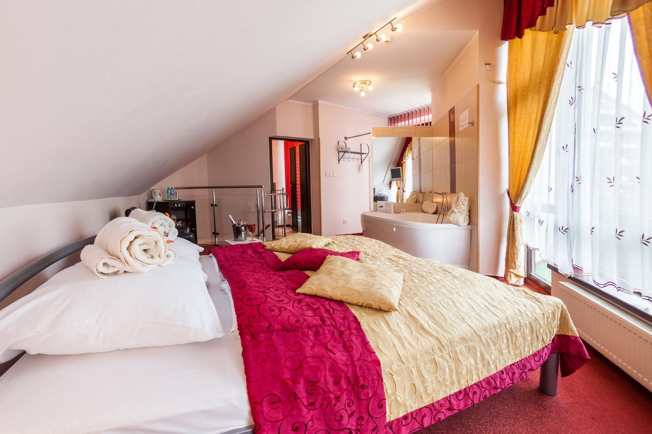 Hotel Jaskolka Ustron Dış mekan fotoğraf