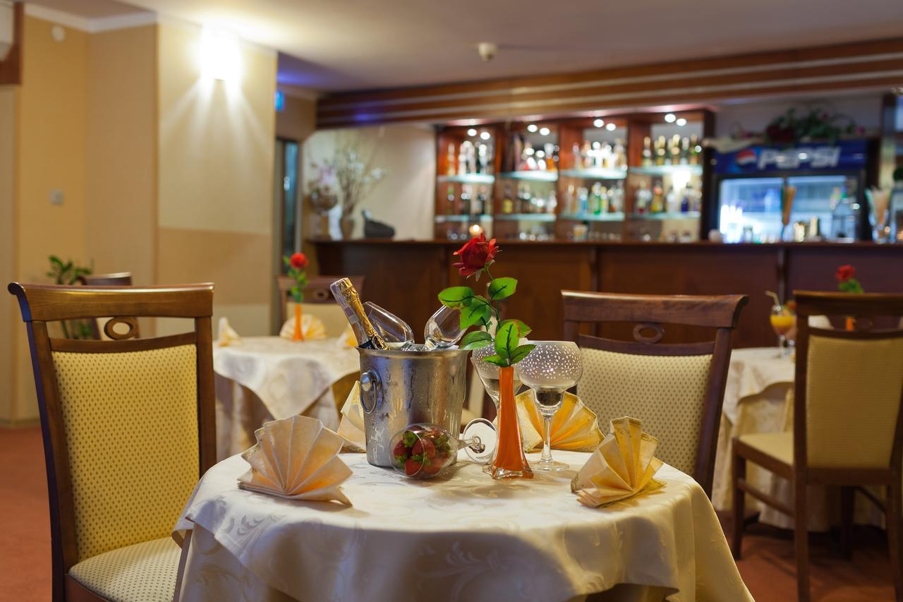 Hotel Jaskolka Ustron Dış mekan fotoğraf