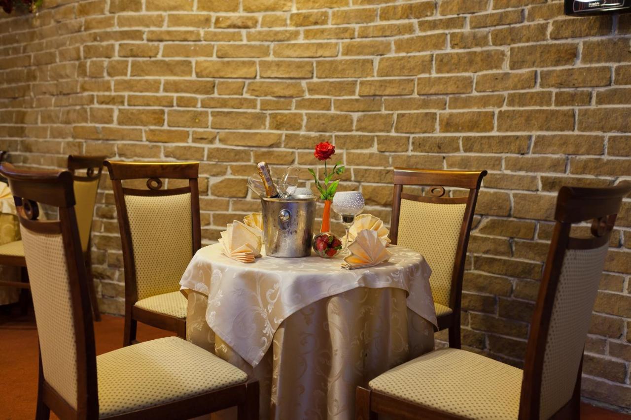 Hotel Jaskolka Ustron Dış mekan fotoğraf